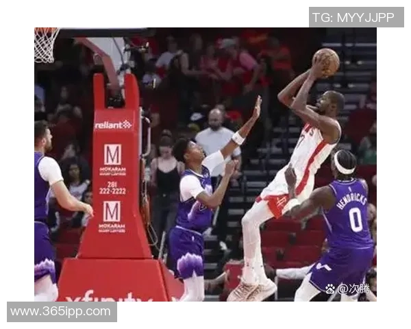 火箭与热火季前赛精彩回放分析及球员表现点评